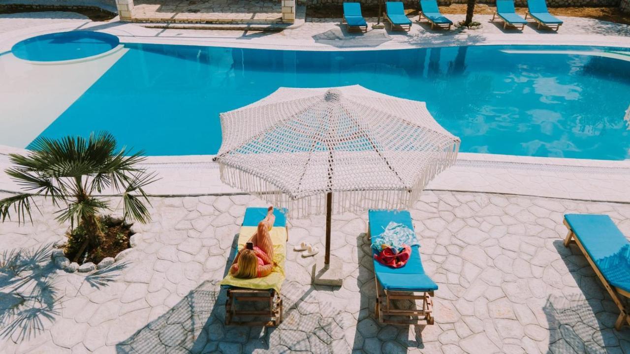 Vila Milo Himare Bagian luar foto