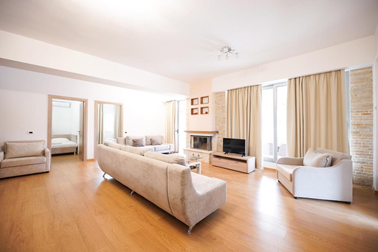 Vila Milo Himare Bagian luar foto