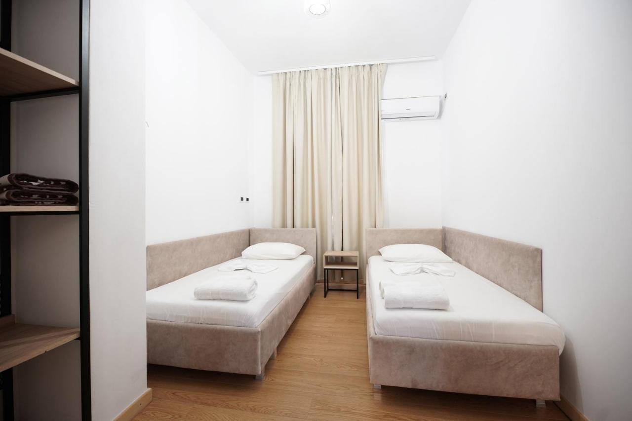 Vila Milo Himare Bagian luar foto