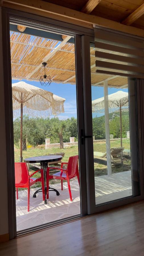 Vila Milo Himare Bagian luar foto