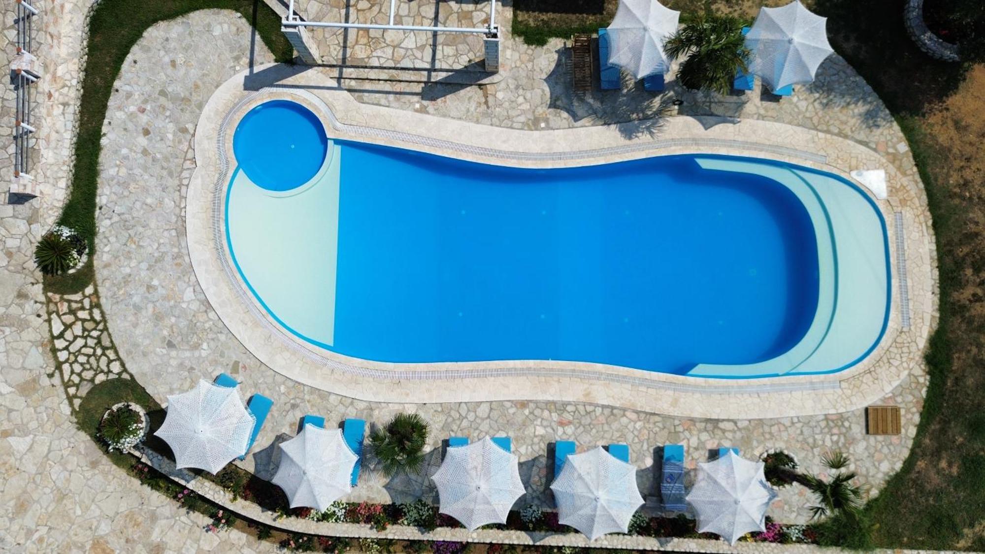 Vila Milo Himare Bagian luar foto